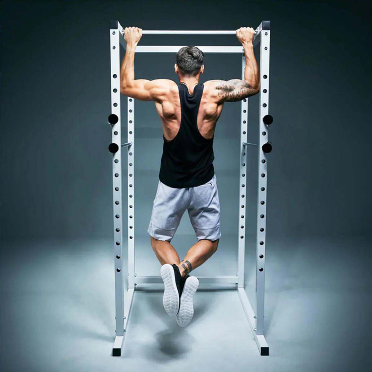 Power Rack kyykkyhäkki turvaraudoilla ja leuanvetotangolla - Image 7